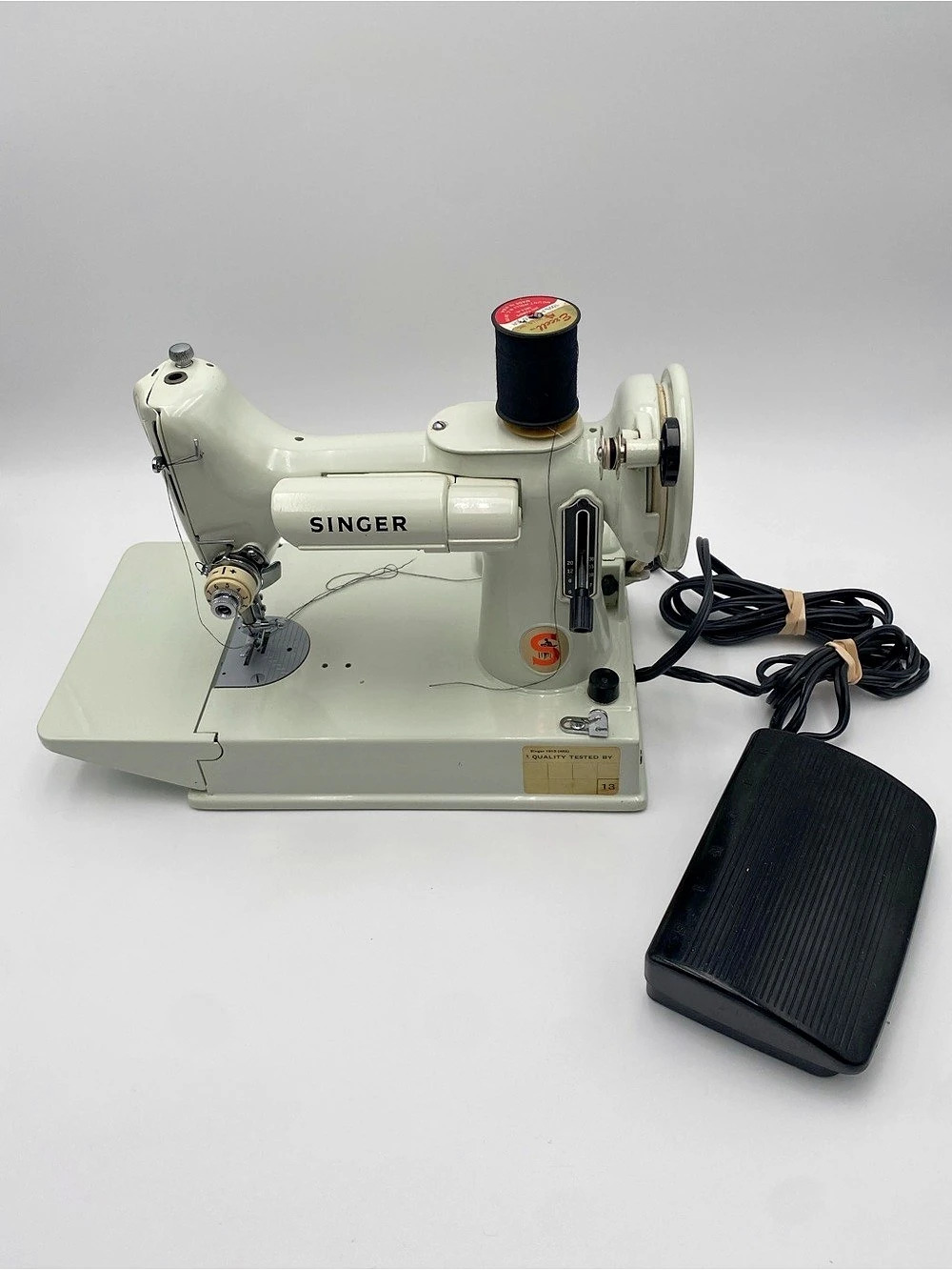 Antique Singer 181J Vintage Sewing Machine with Case